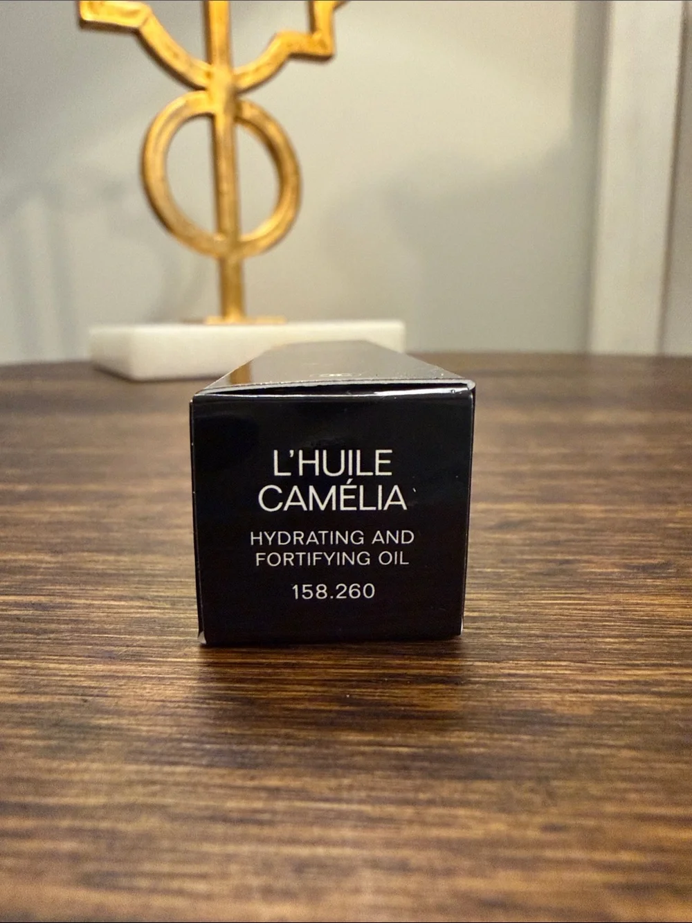 CHANEL Hydrating and fortifying oil